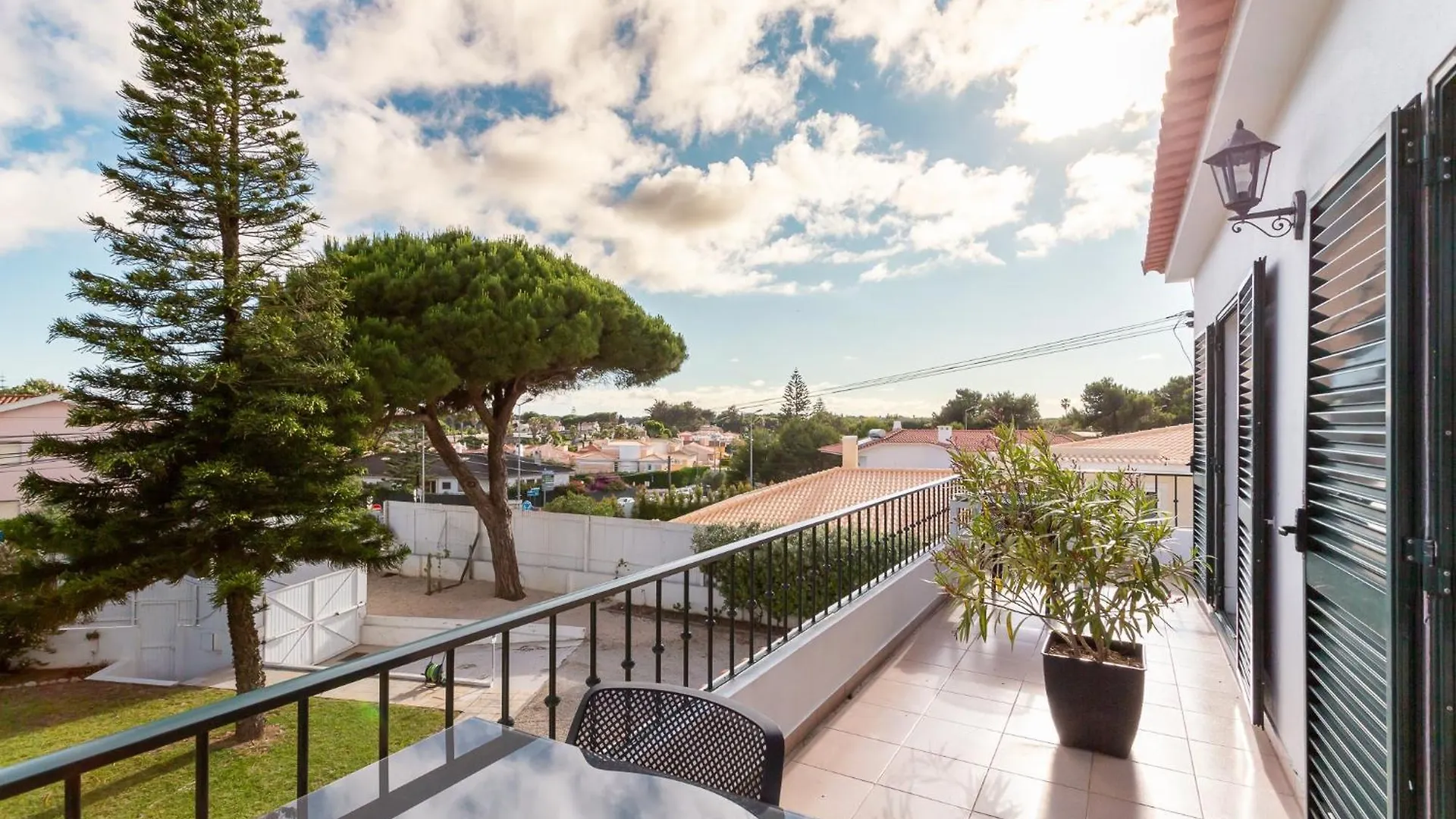 Moro'S Friends House - Cascais Hotel Guest house